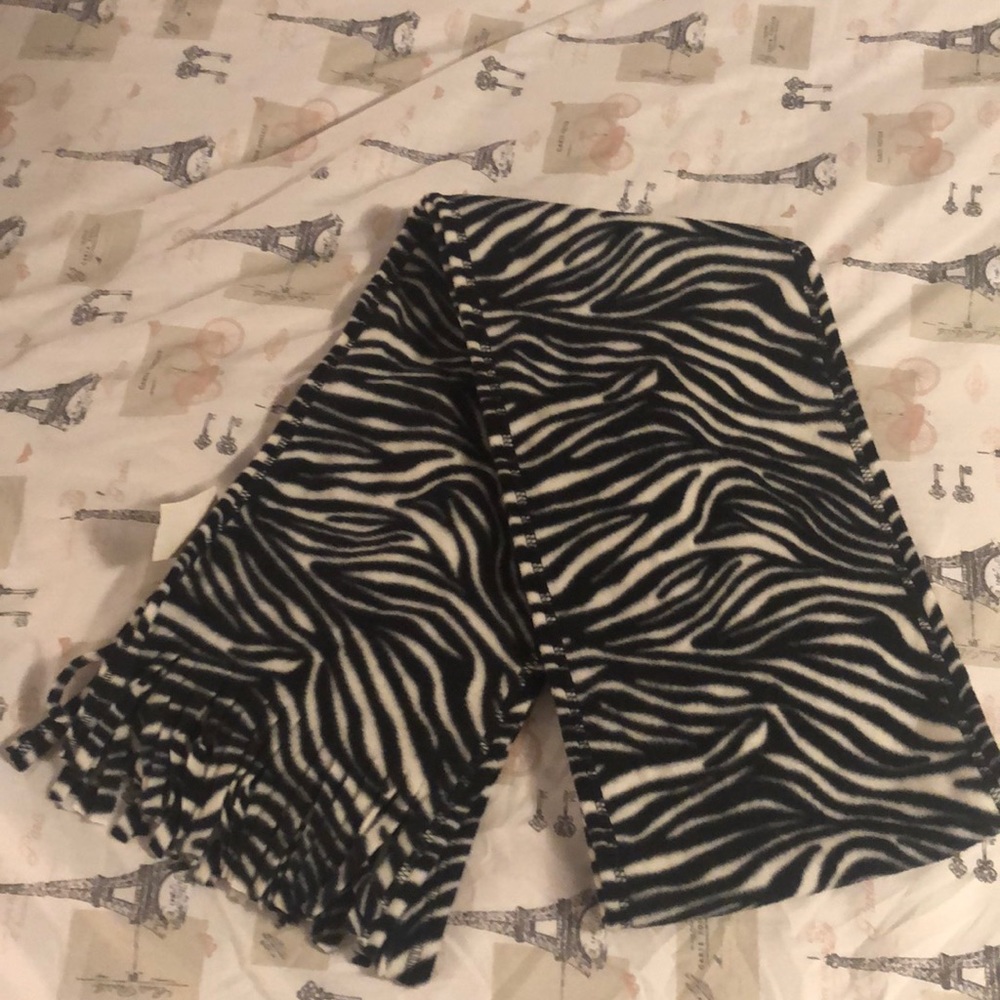 NWT Zebra Scarf With Fringe